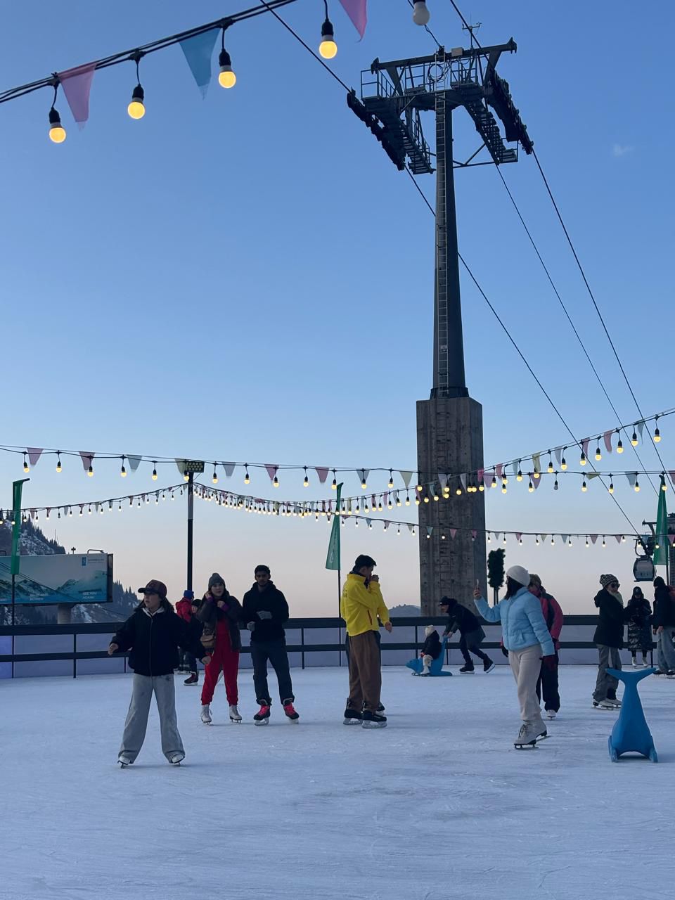 Студенческие дни на катке MEGAICE на Шымбулаке!